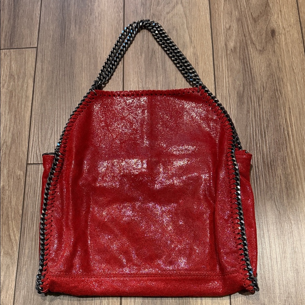 Vera Pelle Shimmering Red Tote with Chain Detail